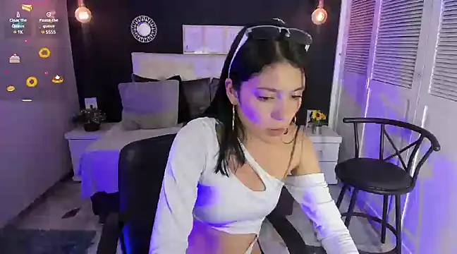 Snapshot of athenasexxxy chatting on 01-23-25, 11:05 athenasexxxy online show from 01-23-25, 11:05