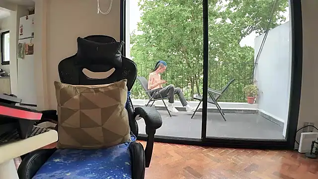 Den BlueXx online show from 11-27-25, 06:52