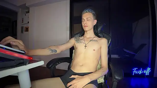 Den BlueXx online show from 12-05-25, 06:01