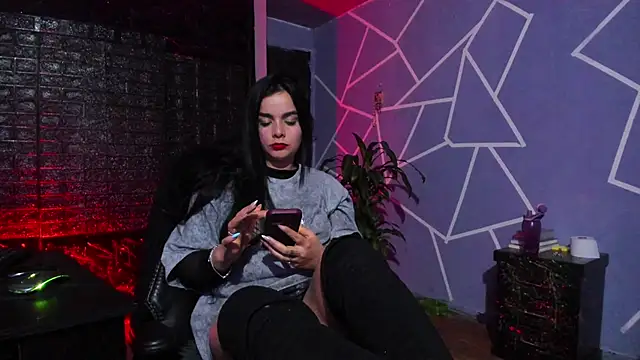 Snapshot of thakytona chatting on 06-27-26, 02:17 thakytona online show from 06-27-26, 02:17