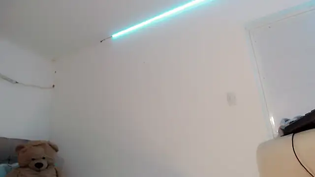 nicoledollts online show from 06-11-26, 04:31