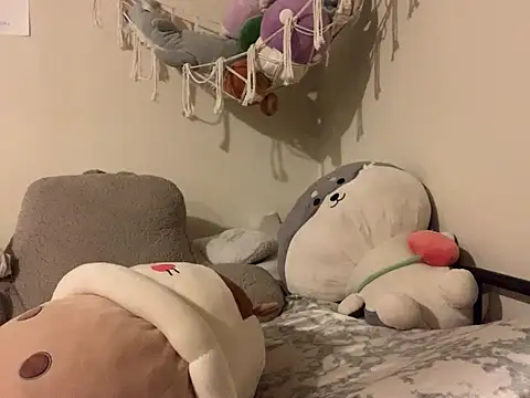 BigKittyRaven online show from 12-28-24, 04:41