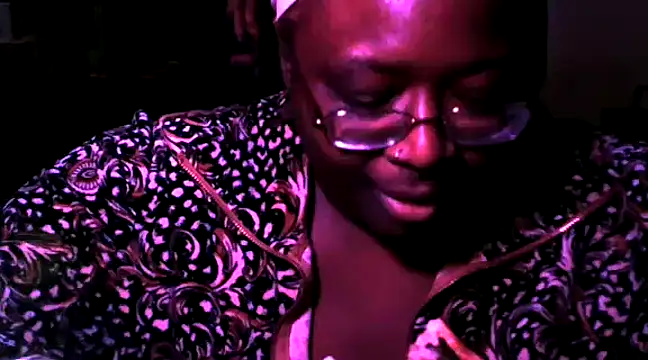 BigKittyRaven online show from 12-08-24, 04:01