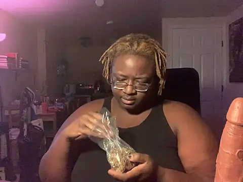 BigKittyRaven online show from 02-07-25, 04:37