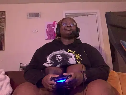 BigKittyRaven online show from 02-20-25, 07:23