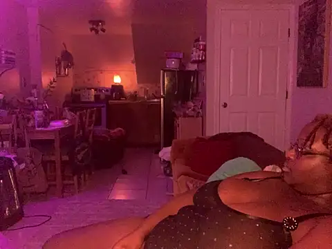 BigKittyRaven online show from 12-11-24, 05:10