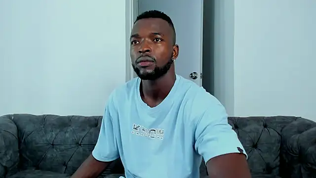 Dylan Taylor online show from 10-31-25, 04:42