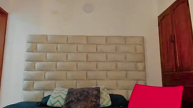 Dylan Taylor online show from 11-25-25, 12:38