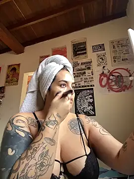 Snapshot of name_less_lulu chatting on 02-08-26, 05:54 name less lulu online show from 02-08-26, 05:54