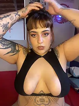 Snapshot of name_less_lulu chatting on 02-19-26, 10:07 name less lulu online show from 02-19-26, 10:07