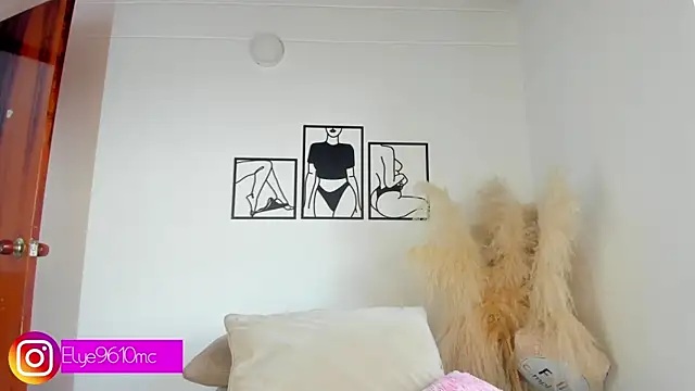 ellie mcdonald online show from 04-07-26, 09:16