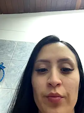 Snapshot of ellie_mcdonald chatting on 10-12-25, 01:07 ellie mcdonald online show from 10-12-25, 01:07