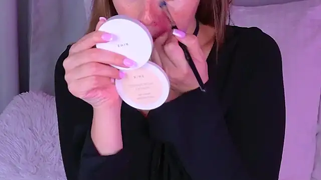 BeatriceEsmont online show from 11-16-25, 07:29