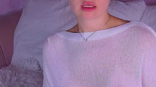 BeatriceEsmont online show from 10-08-25, 07:58