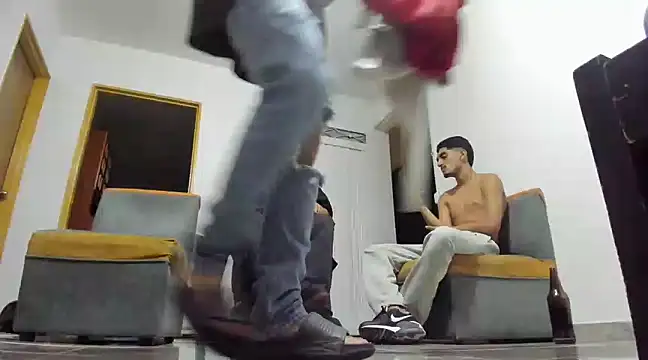 Snapshot of latin_bbc chatting on 01-15-25, 12:41 latin bbc online show from 01-15-25, 12:41