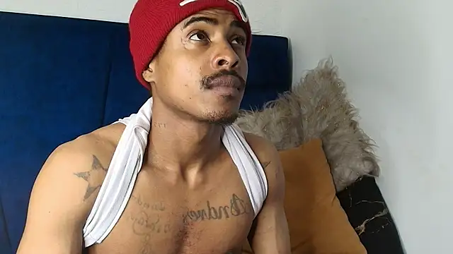 Snapshot of Bigote_Big0357 chatting on 09-19-25, 02:48 Bigote Big0357 online show from 09-19-25, 02:48