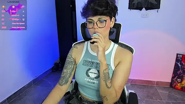 Snapshot of gooddess_isis chatting on 10-05-25, 05:31 gooddess isis online show from 10-05-25, 05:31