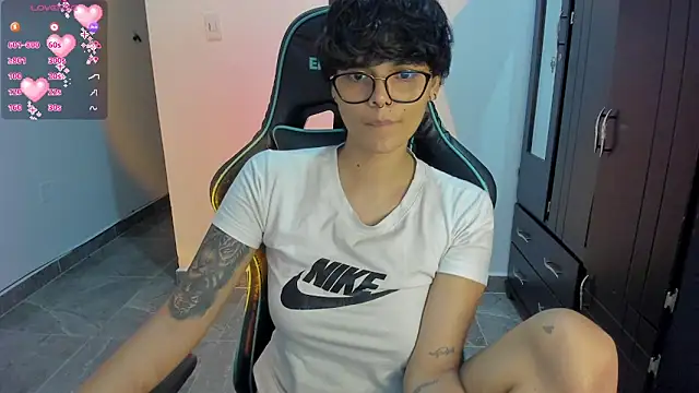 Snapshot of gooddess_isis chatting on 01-23-25, 04:41 gooddess isis online show from 01-23-25, 04:41