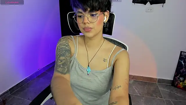 Snapshot of gooddess_isis chatting on 10-10-25, 01:28 gooddess isis online show from 10-10-25, 01:28