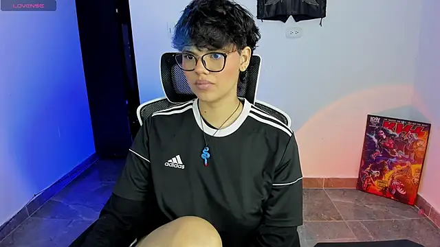 Snapshot of gooddess_isis chatting on 09-18-25, 01:41 gooddess isis online show from 09-18-25, 01:41