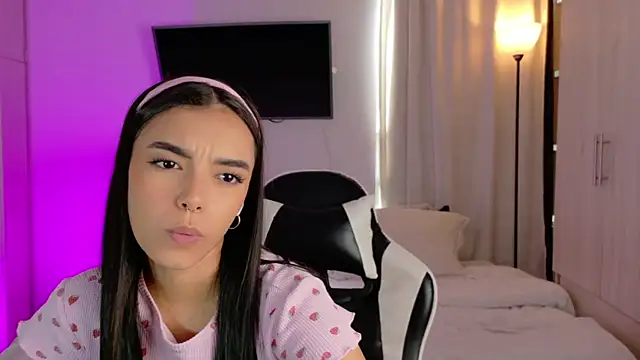 AnabelWolf online show from 09-27-25, 04:46