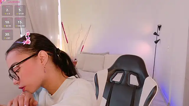 AnabelWolf online show from 01-14-26, 12:42