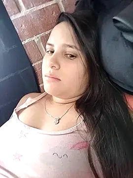 Snapshot of Victoria_Ponce1 chatting on 10-19-25, 08:00 Victoria Ponce1 online show from 10-19-25, 08:00