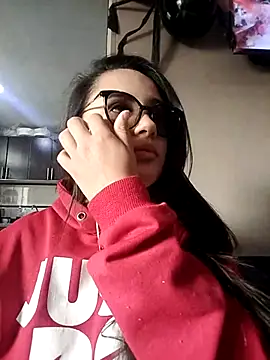 Snapshot of Victoria_Ponce1 chatting on 10-15-25, 05:32 Victoria Ponce1 online show from 10-15-25, 05:32