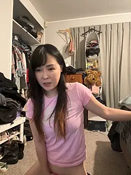 Snapshot of Misstaiwan@xh chatting on 10-19-25, 09:56 Misstaiwanxh online show from 10-19-25, 09:56