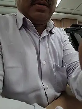 samee00721 online show from 06-05-26, 06:18
