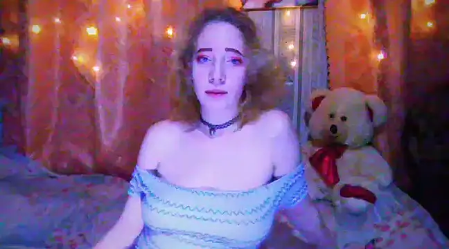 Snapshot of MelxMellie chatting on 12-23-24, 09:08 MelxMellie online show from 12-23-24, 09:08