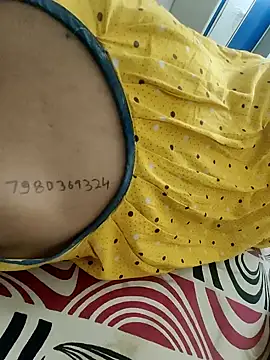 Feminaflaunt0105 online show from 02-02-25, 06:53