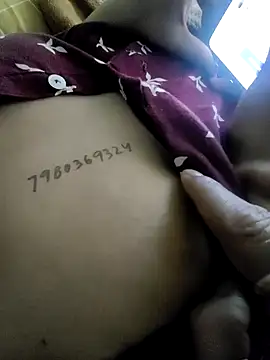 Feminaflaunt0105 online show from 02-03-25, 06:49