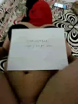 Feminaflaunt0105 online show from 02-05-25, 07:53