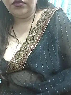 Snapshot of Mayuri77 chatting on 03-11-25, 11:15 Mayuri77 online show from 03-11-25, 11:15