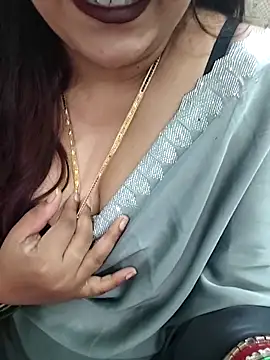 Snapshot of Mayuri77 chatting on 10-06-25, 07:14 Mayuri77 online show from 10-06-25, 07:14