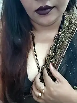 Snapshot of Mayuri77 chatting on 09-09-25, 06:23 Mayuri77 online show from 09-09-25, 06:23