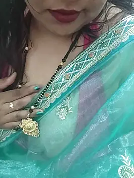 Snapshot of Mayuri77 chatting on 09-17-25, 09:33 Mayuri77 online show from 09-17-25, 09:33
