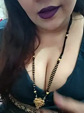 Snapshot of Mayuri77 chatting on 09-10-25, 06:18 Mayuri77 online show from 09-10-25, 06:18