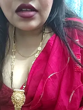 Snapshot of Mayuri77 chatting on 03-02-25, 09:10 Mayuri77 online show from 03-02-25, 09:10