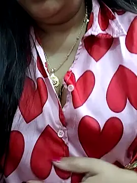 Snapshot of Mayuri77 chatting on 02-17-25, 08:27 Mayuri77 online show from 02-17-25, 08:27