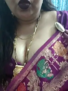 Snapshot of Mayuri77 chatting on 03-05-25, 05:29 Mayuri77 online show from 03-05-25, 05:29