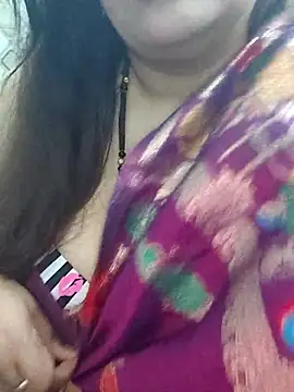 Snapshot of Mayuri77 chatting on 09-18-25, 07:00 Mayuri77 online show from 09-18-25, 07:00