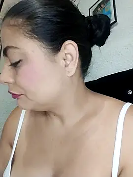 ElizabethWeil online show from 03-03-26, 01:07