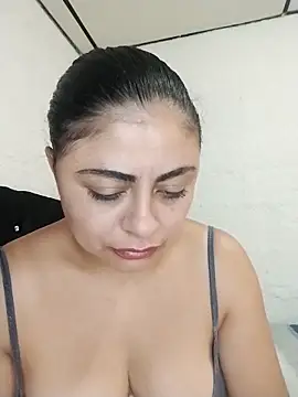 ElizabethWeil online show from 01-19-26, 04:11