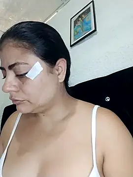 ElizabethWeil online show from 02-11-26, 02:06