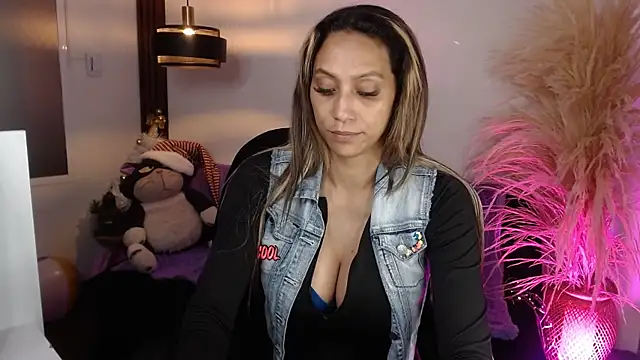 salome drasin online show from 11-14-25, 02:59