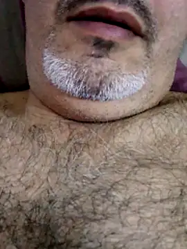 Snapshot of Juan_45 chatting on 05-12-26, 01:28 Juan 45 online show from 05-12-26, 01:28