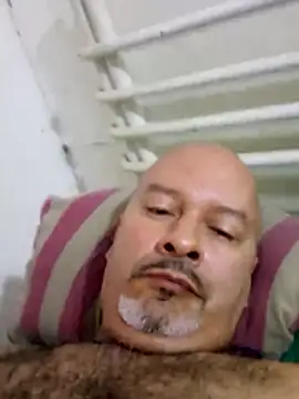 Snapshot of Juan_45 chatting on 06-03-26, 02:33 Juan 45 online show from 06-03-26, 02:33