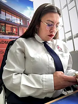 LIZ-06  online show from 11-05-25, 01:47